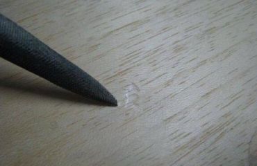 辦公桌桌面出現(xiàn)凹痕怎么處理？