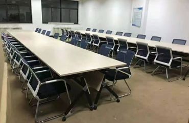 辦公家具廠家分享選擇好看實(shí)用家具的方法！
